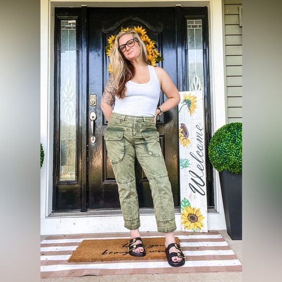 Meet your Posher, Megan - Picture 13 of 16